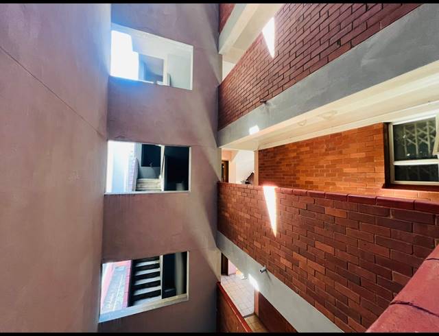 1.5 BEDROOM APARTMENT FOR SALE IN POINT WATERFRONT